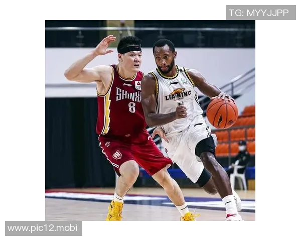 斯潘塞本赛季打首发场均14.5分5板5.7助+2.5三分 三分命中率52%